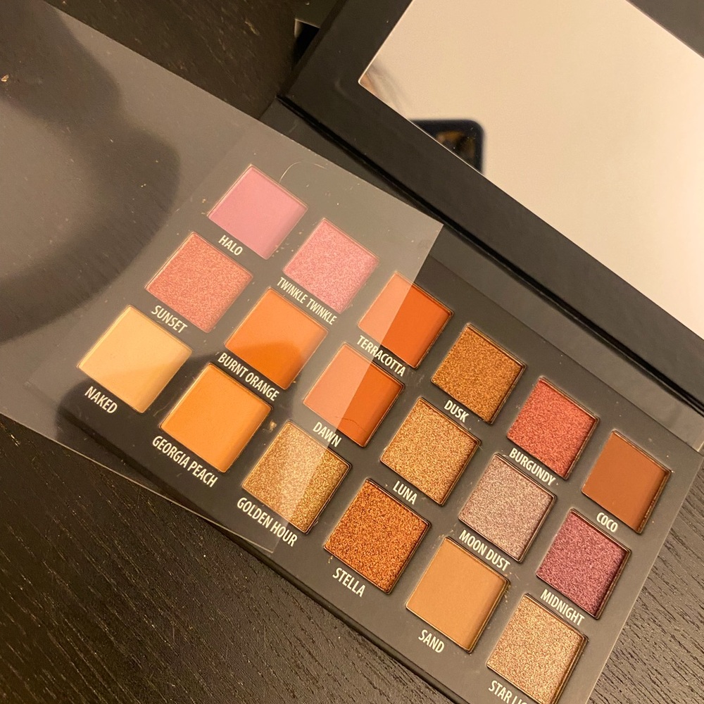 KAB Cosmetics Day & Night eyeshadow palette ✨🖤🧡